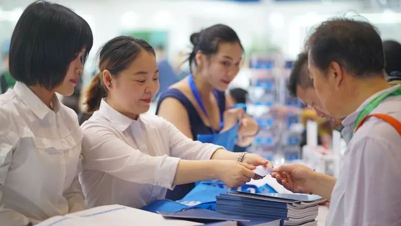 智慧應(yīng)用，賦能教學(xué)|奧威亞智慧教學(xué)解決方案驚艷普教展