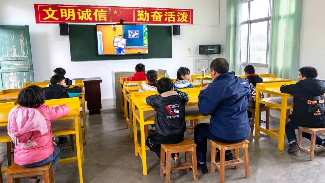 積極響應(yīng)時代政策，奧威亞“全連接”生態(tài)助推教育信息化發(fā)展