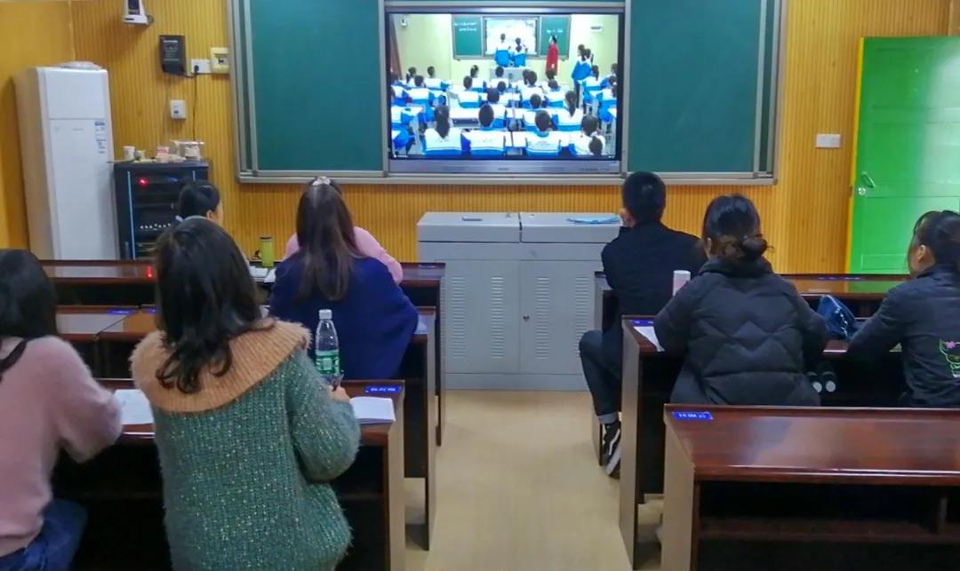 湖南網(wǎng)絡(luò)聯(lián)校：千群萬(wàn)課，均衡城鄉(xiāng)教育