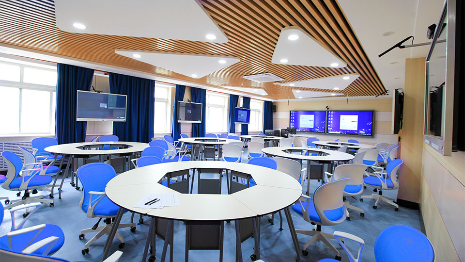 新空間賦能高?；旌鲜浇虒W創(chuàng)新方案