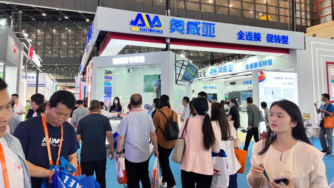 展會精彩瞬間 | 數字化轉型背景下，奧威亞的教育創(chuàng)新與實踐